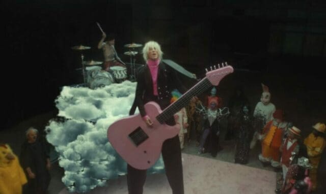 machinegunkelly_papercuts_1003_600_s